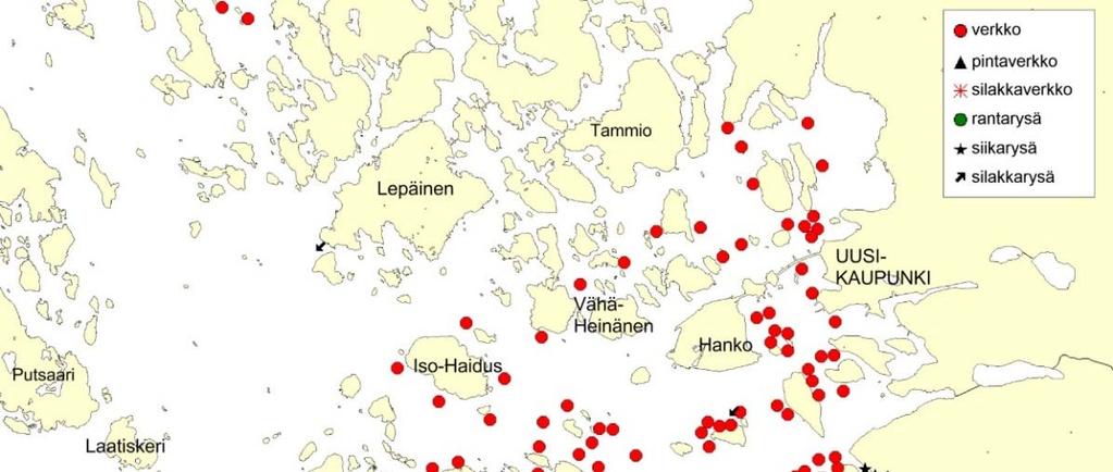 Taulukko 8. Ammattikalastajien käyttämät pyydysyksiköt (pyyntivuorokaudet x pyyntiyksiköiden määrä) tarkkailualueella vuosina 2011 2015. Eripituiset verkot on muutettu 30 m pitkiksi yksiköiksi.
