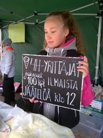 Tammikuussa 2016 käynnistyi Meiltä meille -Leader-hanke, minkä avulla toteutettiin nuorten kysely heidän toiveistaan ja tarpeistaan oman vapaa-aikansa kehittämiseksi Ruovedellä.