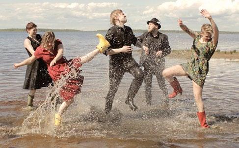 04 TANSSI- ESITYKSET H-KOLLEKTIIVI: ILTAMAT JoJo Oulun Tanssin Keskus Mitä tulee viidestä Kemissä varttuneesta sisaruksesta, joista isä toivoi insinöörejä? Taiteilijoita tietysti!