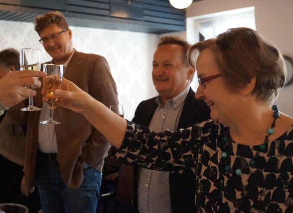 2 Suodenniemi oli Seijan sydämellä 30 vuoden ajan PÄÄKIRJOITUS TARJA KOPALAINEN Voiko rakkaus loppua? N ykyisin hävettää puhua rakkaudesta.