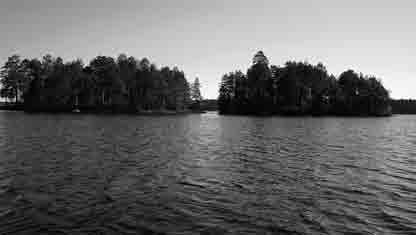 www.luontoon.fi/salamajarvi, www.luontoon.fi/peuranpolku, www.reisjarvi.fi www.luonnonvoimaa.net/luontoreitit REISSUMME KOLMAS KOHDE oli Salamajärven kansallispuisto.