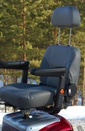 Käsinojan nosto Molempien käsinojien alla on ruuvi (D) jota kiertämällä saadaan käsinojan rungon kulmaa muutettua.