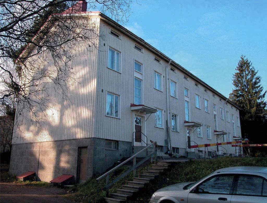 RAKENTAMISTAPAOHJE, KORTTELIALUEET Tonttien liittyminen ympäristöön ja rakennuskantaan Huolto-, pelastus ja pysäköintiliikenne SÄILYTETTÄVÄT RAKENNUKSET YLEISOHJE HIppposkylän talot on arvioitu