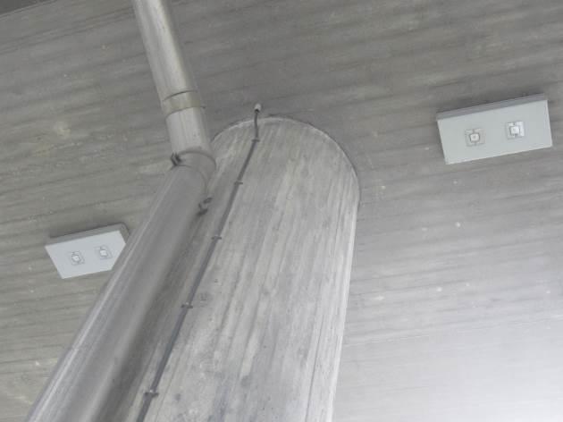 5 Sillan alusvalaisimet on korvattu uusilla led-valaisimilla (kuva 12).