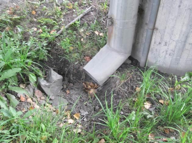 Kuva 12 Kuva 13 Kuva 14 Kuva 15 Siltapaikka Pengerkaiteet on uusittu riittävän pitkinä ja sillankaiteen siirtymärakenteen lisätolppia asennettu.