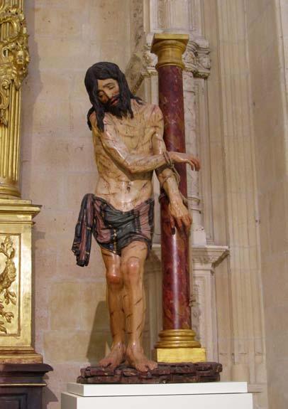 Oikealla Dirgo de Siloen pylvääseen sidottu Kristus myös samoilta ajoilta.