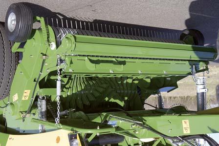 4 /BA/Bedienung /Rundballenpresse/Gutflussblockaden entfernen/erntegutblockade an Pick-up oder Schneidrotor_Bild @ 94\mod_38355024793_7.docx @ 648977 @ @ Pos: 56.27.