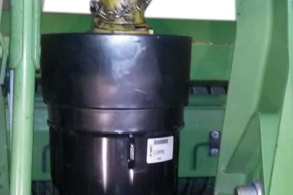 Pos: 36.57 /Überschriften/Überschriften 3/P-T/S/Schutztopf für die Gelenkwelle am Traktor anbauen @ 476\mod_473323945825_7.docx @ 325005 @ 3 @ Pos: 36.
