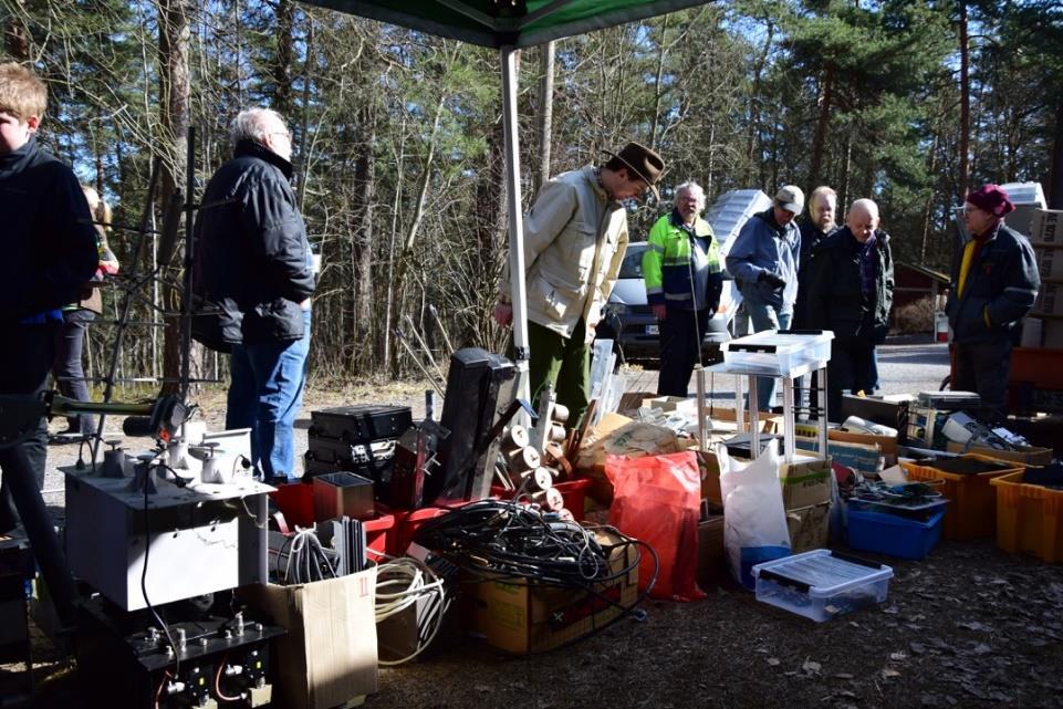 Rompetori 11.4.2015 järjestettiin kerholla ensimmäistä kertaa pieni muotoinen rompetori.