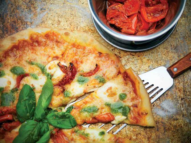 FOR CHILDREN lapsille Pizzat ovat saatavilla myös gluteenittomina. Our pizzas are also available with a gluten-free base. 18 Kokkisen unelma Fantasy dish 8,90 1.