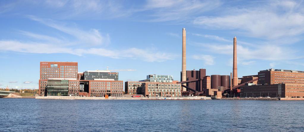 Kalasataman korkein torni pilkottaa kuvan oikeassa reunassa.