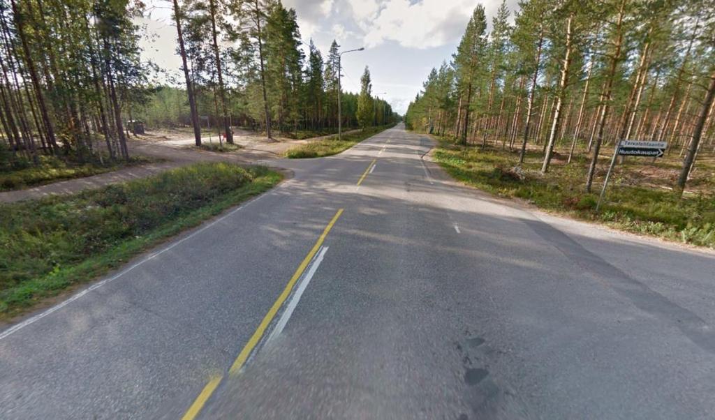 Kuva 6. Tervatehtaantien, Uuraistentien ja Sarvilammentien liittymä on porrastettu kolmihaaraliittymä.