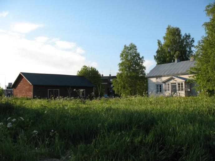 2.5 Pello (Mäkituomas 1) Ajoitus: Tyyppi: historiallinen kylätontti Yhtenäiskoordinaatit: p: 7412407, i: 3366686, z: 85 Peruskartta: 2623 10 Historialliset kartat: Kuvaus: Outhier 1736 (Pello),