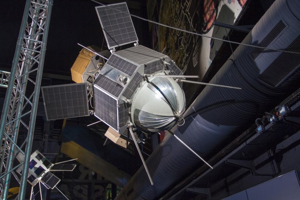 Aureol-1 (Oryol), ranskalaisvenäläisenä yhteistyönä suunniteltu tieteellinen