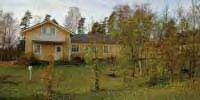 si ja Jussilaksi, jonka maista pääosa palautui Natukkaan 1900-luvun alussa. Natukan talon rakennukset muutettiin kylänmäeltä nykyiselle paikalleen 1700-luvulla.