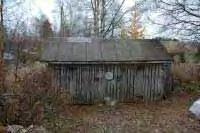 2 Talousrakennus 3 Sauna, varasto runkomateriaali: lauta-ranko hirsi, lauta-ranko katemateriaali: aaltopelti aaltopelti ulkoseinän pintamateriaali: pystylauta (harmaantunut) hirsi