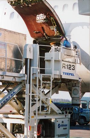 Finnair Ground Handlingissä käynnistettiin työaikasopimuksen kehittämiskokeilu Finnairissa on tasoittuva työaika ollut käytössä vuodesta 1995 alkaen.