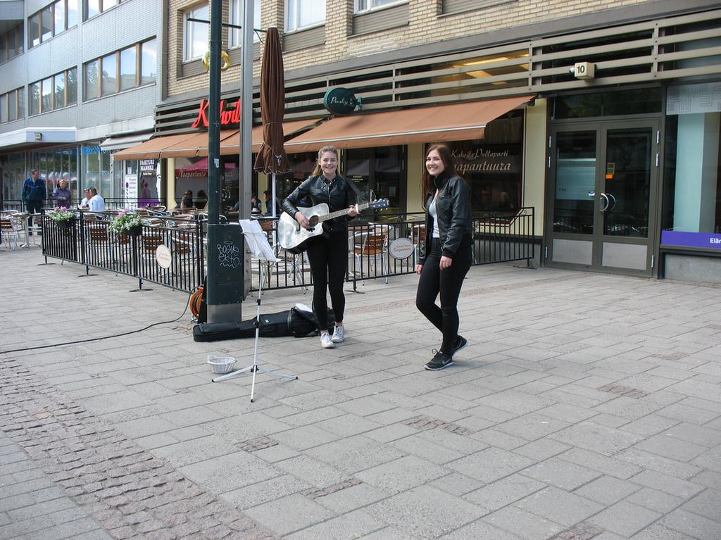 Kesämuusikot 2017 Kesämuusikot ilmestyvät jälleen edelliskesien tapaan ilahduttamaan taidokkailla musiikkiesityksillään mm.