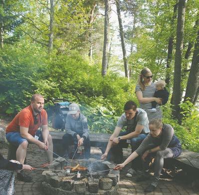 4 Avec 2/2017 PALAUTE Kuvat: Sanna Takala Kesäkuu: 10. 11.6.2017 Helsingin aviolittotapahtuma, Seurakuntaopisto, Järvenpää Huippu HAT uudistettu elämänmakuinen tapahtuma Uudenlainen kokemus.