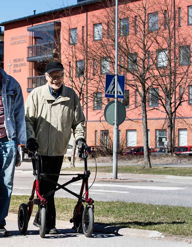 TUUSULAN PUNAPELLAVA Ystävät yhdessä.
