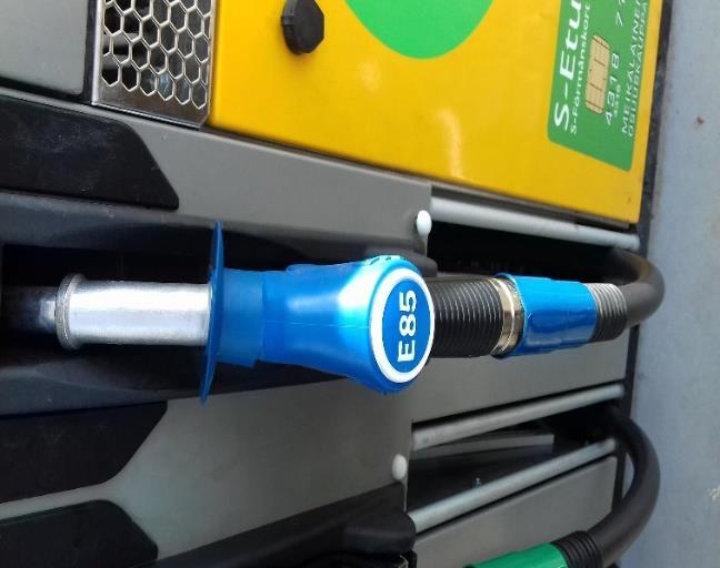 Poveria biomassasta hanke 1 Bensiiniauton konvertointi flexfuel-autoksi Tavallisesta bensiiniautosta Flexfuel-auto?