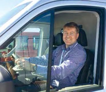 Pääkirjoitus: Juha-Pekka Sihvonen www.carsport.fi 2017 Keväällä Suomessa esitelty uusi Volkswagen Crafter on kaikilta mittasuhteiltaan suurin meillä myytävä Volkswagen.