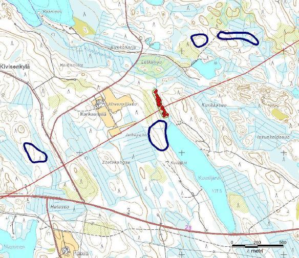 4 Kuva 5. Kuusijärven reviirin (punaiset ympyrät ja vihreä viivarasteri) ympäristöstä tarkastetut potentiaaliset liito-oravan elinympäristöt sinisillä rajauksilla. Kohteilla ei havaittu liito-oravaa.
