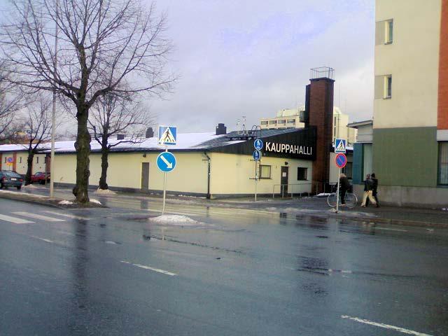 Kuva 1 2: Lappeenrannan keskustan, Tirilän ja Pulpin mittausasemien pienhiukkaspitoisuuksien (PM2,5) vuorokausikeskiarvot vuonna