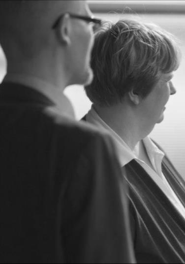 SISÄLLYSLUETTELO EI OPPI OJAAN KAADA, VAAN SÄÄSTÄÄ AIKAA EI OPPI OJAAN KAADA, VAAN SÄÄSTÄÄ AIKAA 3 ASIAKASKOHTAISET KOULUTUKSET 4 KOULUTUSKALENTERI 5 WEBINAARIT 6 ARKKITEHTUURIN TEKIJÖILLE