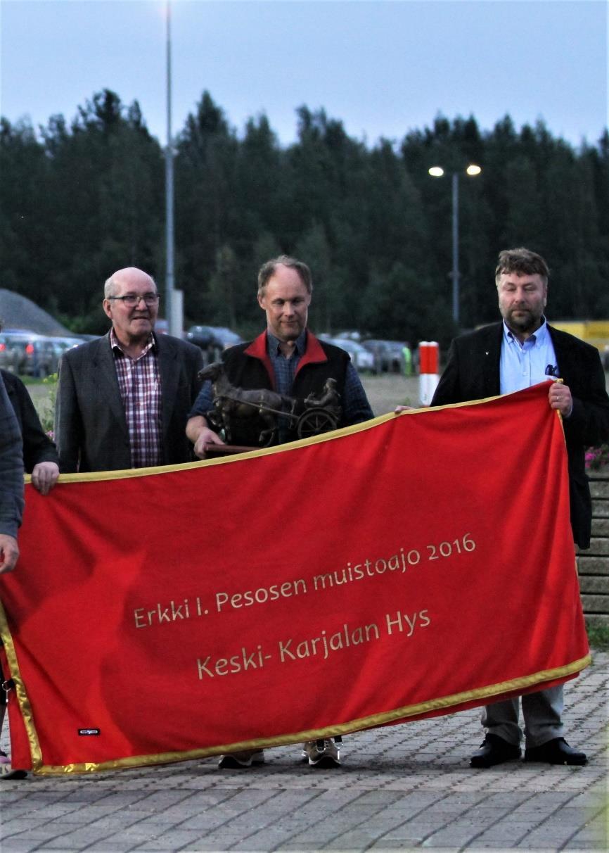 Muut raviradalla järjestetyt tapahtumat Joensuun ravirata oli ravikilpailujen ohella myös muuna aikana vilkkaassa käytössä.