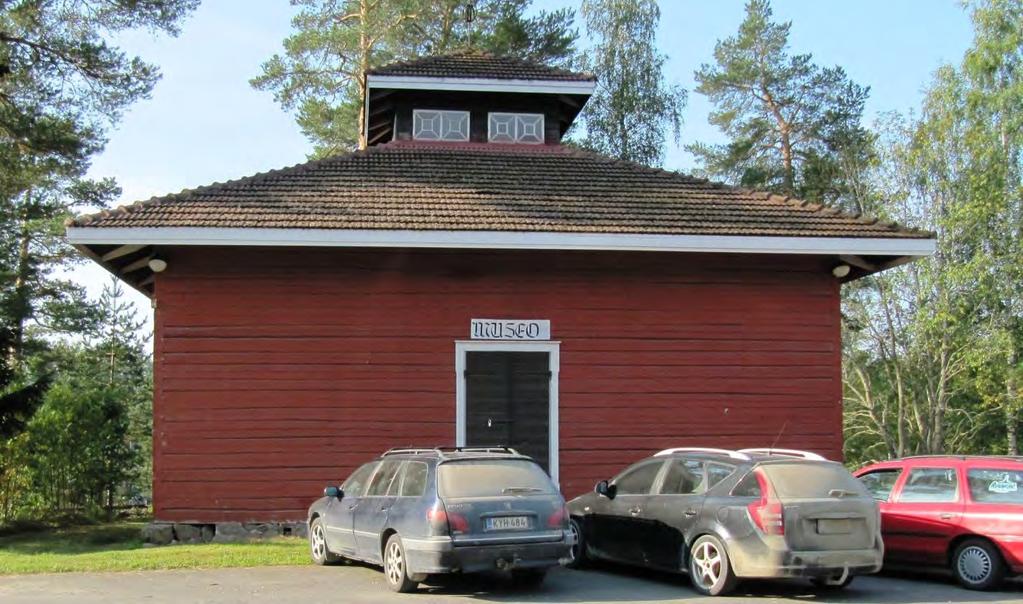 FCG SUUNNITTELU JA TEKNIIKKA OY Raportti 42 (83) Korjaus-/laajennus I Kerrosluku 2 Kerrosala, huoneluku Perustukset luonnonkivet Runko hirsi Kattomuoto pyramidi Kate tiili Ulkovuoraus ei vuorausta