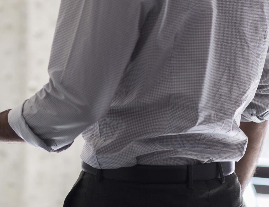 07 64 % IT-päälliköistä ilmoitti mahdollisista haittaohjelmatartunnoista 9 60 % IT-päälliköistä ilmoitti toimistolaitteen tietomurrosta 10 SUOJAA LAITE HP SureStart valvoo ja ylläpitää BIOSia.