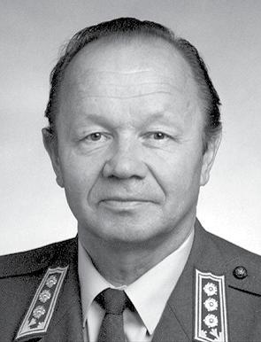 in memoriam Eversti Väinö Tysse Raatikainen Eversti Väinö Tysse Raatikainen kuoli pitkällisen sairauden murtamana 7. huhtikuuta Tuusulassa. Tysse Raatikainen syntyi 16.12.1929 Kuopiossa.