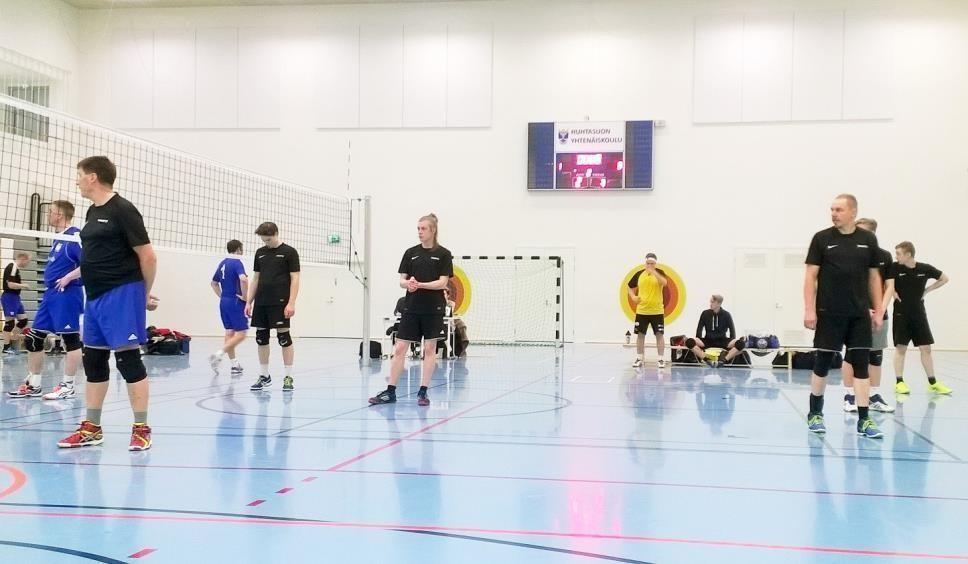 Wartti piinasi HuKia vieraissa Isäinpäivänä Wartin miehet piinasivat Huhtasuon Kisaa tiukasti isäinpäivänä 13.11 4-sarjan pelissä Jyväskylässä. Lopputulos lopulta HuKi:lle 2-1( 25-20, 17-25, 25-14).