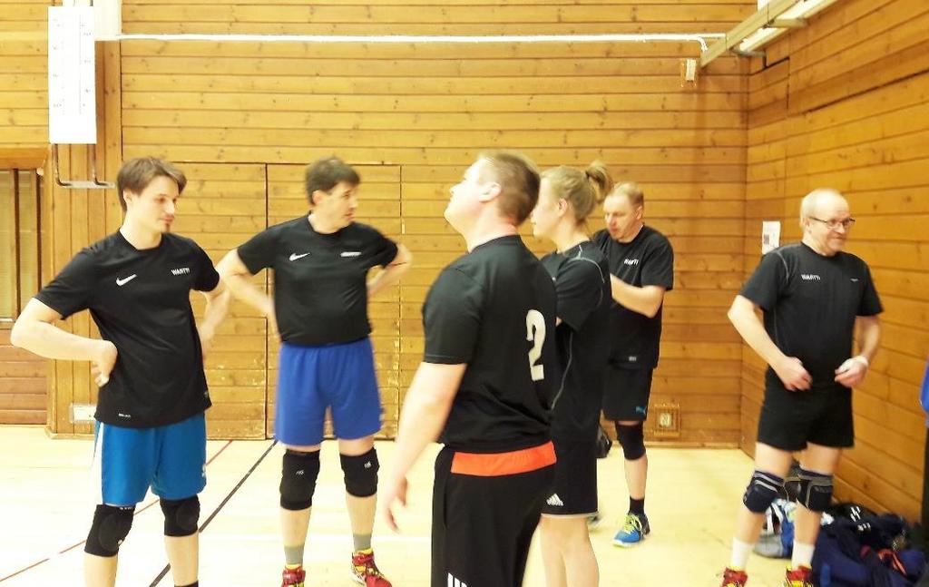 HuKi edelleen kova vastus Wartille Runkosarjan lähestyessä loppuaan oli Wartilla vielä ohjelmassa yksittäisottelu Huhtasuon Kisaa vastaan. Ottelu pelattiin Jyväskylässä 8.3.