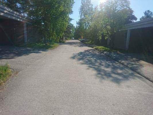 Päällysteitä suositellaan korjaamaan tarpeen mukaan.