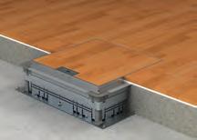 Säädä lattiarasian korkeus tulevan lattiapinnoitteen kanssa samalle tasolle säätörautoihin kiinnitetyistä