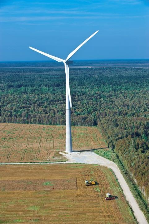 7 Kuvat 6-7. Kuva teräsbetonirakenteisesta tuulivoimalasta ja periaatekuva tuulivoimalasta (Lähde: Win- Wind Oy). 3.