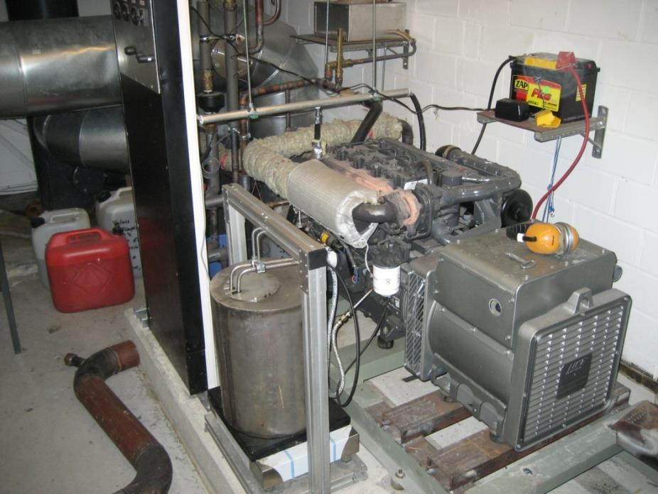 3 MUUT ENERGIATEKNIIKAN LAITTEISTOT 3.1 Dieselmoottori Laboratoriossa on Lister-petter-merkkinen turbotettu 21,1 kw:n dieselmoottori järjestelmä, joka on generaattorilla varustettu.