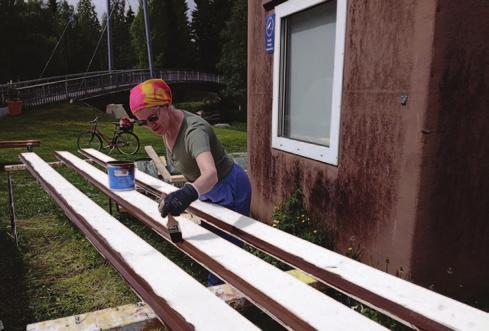 - Entisessä pukukopissa oli kosteusvaurioita eikä osa käyttäjistä pystynyt käyttämään rakennusta sen hajuhaittojen vuoksi, kertoo Susanna Rytkönen Kiuruveden Ladusta.
