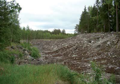 olevissa luvissa verrattuna aikaisempiin ottolupiin. Laitilassa, kuten yleistettynä koko Lounais- Suomen alueella, on ottotoiminta siirtymässä enenevissä määrin kallioaineksen käyttöön.