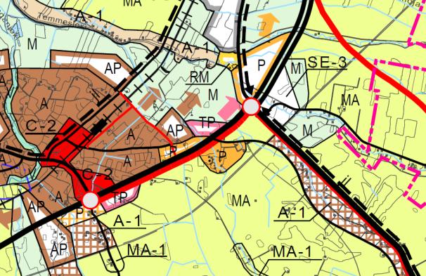 2007 P Alue on merkitty työpaikka-alueeksi 4) Pohjois-Pohjanmaan 1. vaihemaakuntakaava, 3.3.2017 KM-1 Alueelle on osoitettu kohdemerkinnällä erikoiskaupan yksikkö.