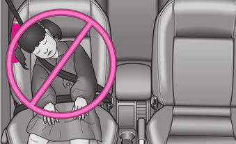 Lasten turvallinen kuljettaminen 141 Jatkuu lastenistuinta), jossa lapsi istuu kasvot ajosuuntaan sivu 136, Turvatyynyn poiskytkeminen.