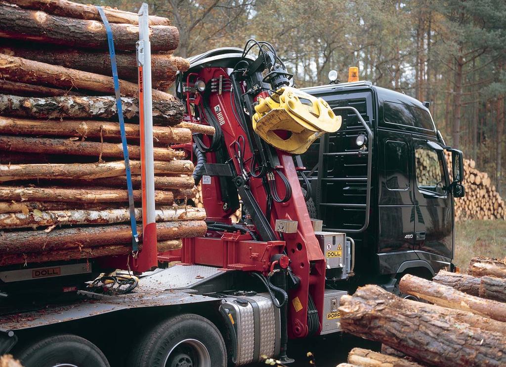 Ajossa huomaamaton, käytössä korvaamaton Kun puuta kuljetetaan paljon, ei kuormatilaa kannata uhrata nosturille.