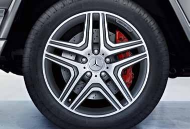 AMG-kevytmetallivanteet, titaaninharmaiksi maalatut ja kiiltosorvatut, renkaat