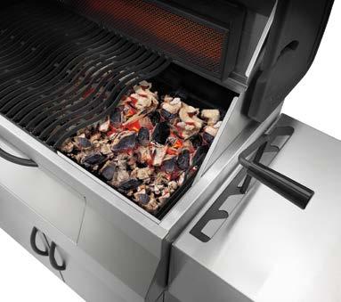 PRO605:en laajat lämmönsäätöominaisuudet ja osioihin jaettu hiiliarina toimivat hyvin eri lämpötilojen aikaansaamiseksi grillin paistopinnoille, jolloin sekä suoran että epäsuoran grillauksen