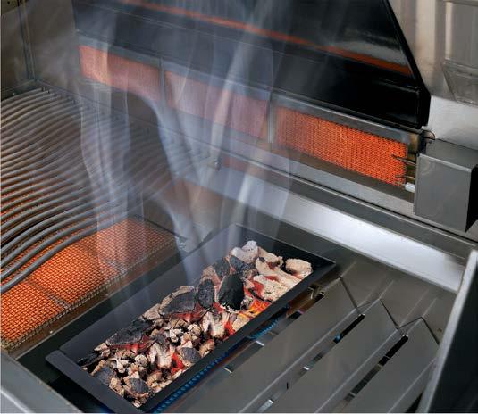 LE3 grillin varustukseen kuuluu omalla säädöllä toimiva keraaminen infrapunatakapoltin, joka on sijoitettu vertikaalisesti grillin takareunaan.