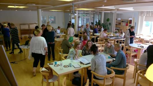 Toteutus - Yhteiset johtoryhmät -> Iloa vanhemmuuteen kirjaukset Lasten ja nuorten hyvinvointisuunnitelmiin kunnissa - Lapsiperhepalveluiden organisaatiouudistusten tukeminen-> Askolan