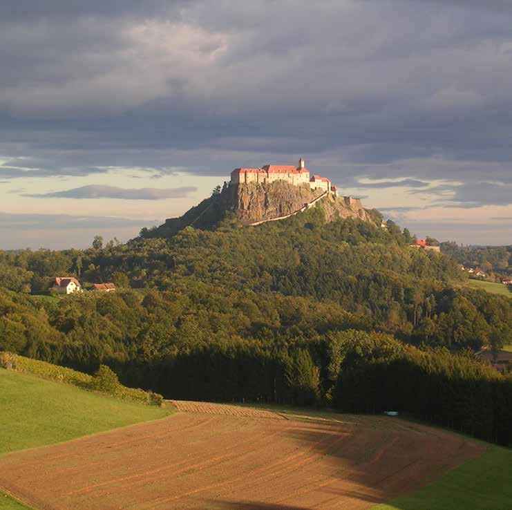 Vulkanland Austria Vulkanland, Itävalta The region Vulkanland is located in the south east of Styria.