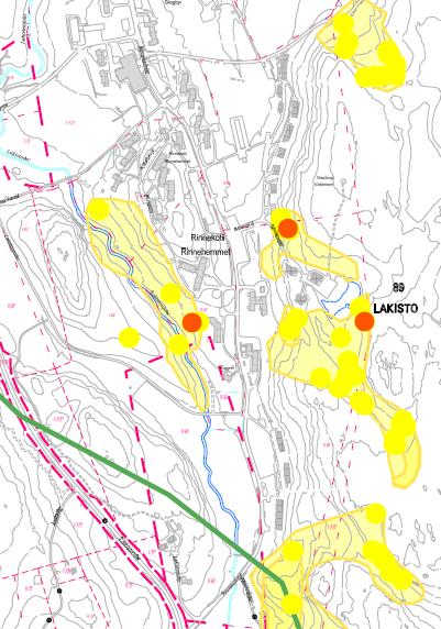 Alla on kuva alueen luontoarvoista (ei mittakaavaa). Liito-oravahavaintojen lisäksi alueella on merkittävä ekologinen yhteys. Hakkuukuviot eivät sijoitu yhteysalueelle.